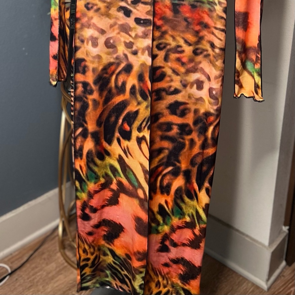 Tiger Pattern Dress - Picture 3 of 4